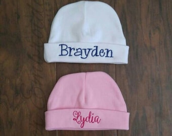Gepersonaliseerde geborduurde baby hoed, baby douche cadeau, baby jongen of meisje hoed, pasgeboren baby hoed, baby hoed cadeau, pasgeboren cadeau, gaan naar huis outfit