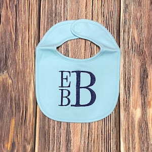 Babador de bebê com monograma, babador de bebê bordado, babador de bebê personalizado para meninos, presente de chá de bebê, presente de bebê bordado, presente de bebê personalizado