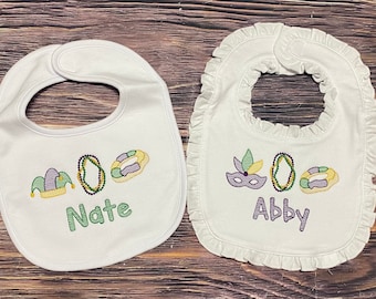 Geborduurd Mardi Gras-slabbetje, eerste Mardi Gras, Mardi Gras-slabbetje voor jongens, Mardi Gras-slabbetje voor meisjes, babyshowercadeau, gepersonaliseerd Mardi Gras-shirt