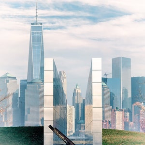 Manhattan Skyline Picture, Jersey NJ, Hudson River, New York City NY Architecture Decor, Living Room Wall Art Photograph, World Trade Center