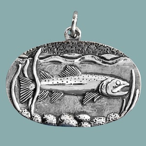 Colgante de trucha de arroyo en plata de ley / Joyería para amantes de los peces / Regalo para pescadores / Colgante de pesca / Colgante de trucha / Collar de trucha