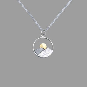 Collier montagne, cadeau meilleur ami, collier montagne en argent sterling, bijoux nature, bijoux envie de voyager, bijoux de randonnée