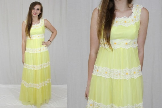 Vintage 70s Yellow DAISY Lace Yellow Chiffon Retr… - image 1