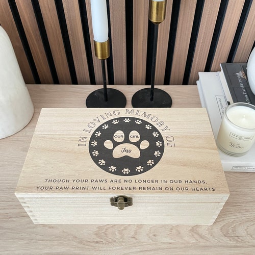 Pet Memory Box, Personalised Dog or Cat Bereavement Gift, Wooden Pet Memorial Box, Pet Keepsake Box.
