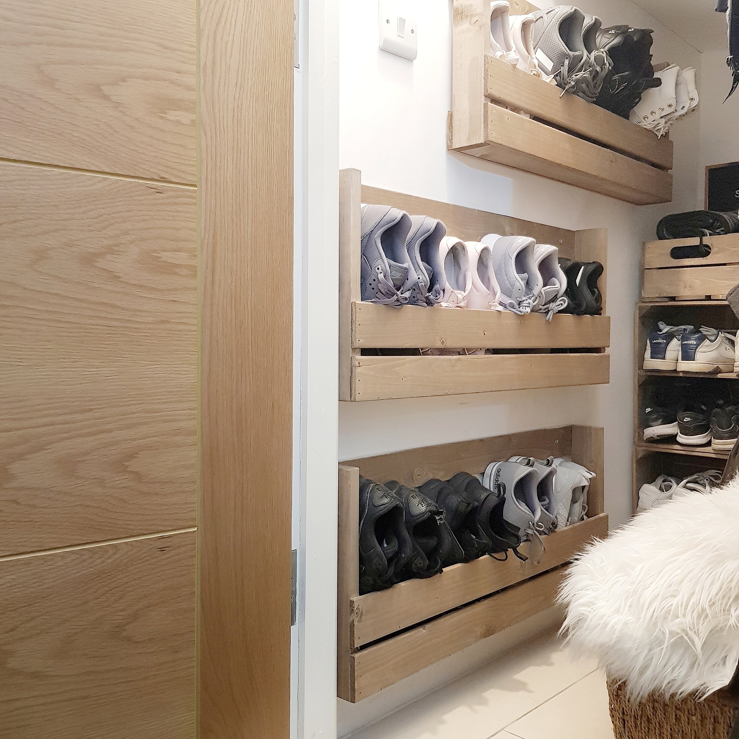 Shoe Rack Wall Mounted Rustic Wooden Lightweight Shoe Storage
