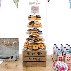 Personalised Rustic Wedding Cake Stand, 2 DESIGNS AVAILABLE Vintage Wedding Wooden Apple Crate Cake Stand image 1