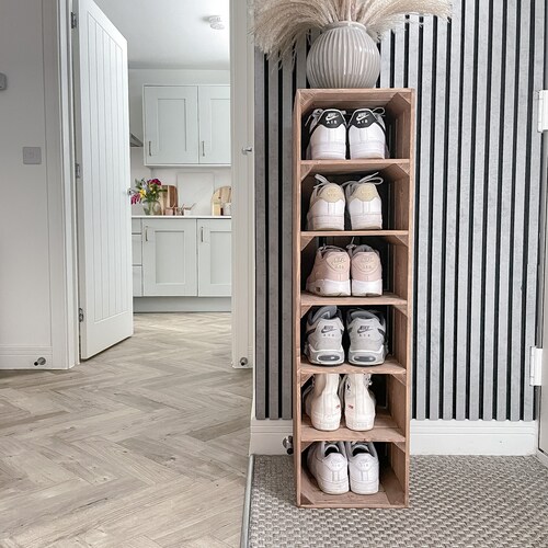 RUSTIC WALL MOUNTED SHOE RACK