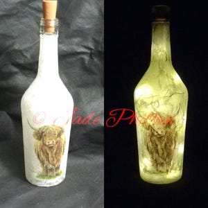Highland Cow Bottle Lamp, Highland Cow Light up Bottle, Decoupage Highland Cow Wine Bottle Lamp , Scottish Highland Cow