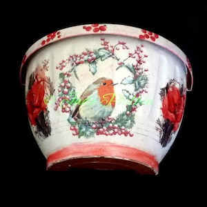 decoupaged flower pot,outdoor planter, decoupaged robin,robin flower pot,christmas robin gift,robin planter,robin plant pot,robins appear