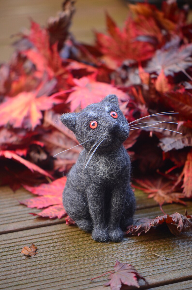 Needle felted toy Halloween Black Cat with red eyes, Small wool toy Black Cat, Handmade Wool Sculpture by Homaaxel image 8