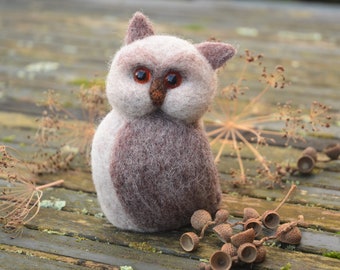 Needle Felted toy brown owl, Little wool sculpture owl