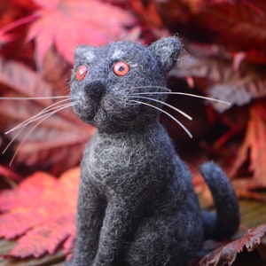 Needle felted toy Halloween Black Cat with red eyes, Small wool toy Black Cat, Handmade Wool Sculpture by Homaaxel image 4