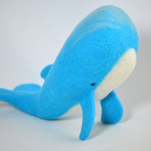 Needle felted toy Blue Sperm Whale, Sperm Whale soft sculpture, Handmade Sperm Whale