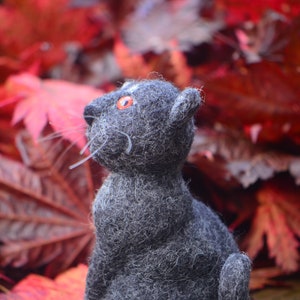 Needle felted toy Halloween Black Cat with red eyes, Small wool toy Black Cat, Handmade Wool Sculpture by Homaaxel image 5