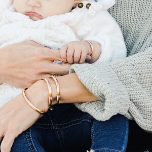 Rose Gold Engraved Mother and Baby Bracelet Set, Mom and Baby Gift, Baby Bracelet, Matching Bracelets, Gift for Mom, Engraved With Name image 4