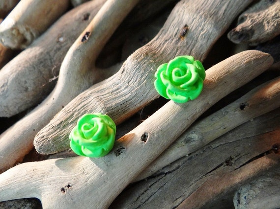 Green UV Neon Fluoro Rose Studs Stud Earring Earrings Flower Fluro Fluorescent Fluoroscent Ultraviolet Cabochon Cabochons Flatback