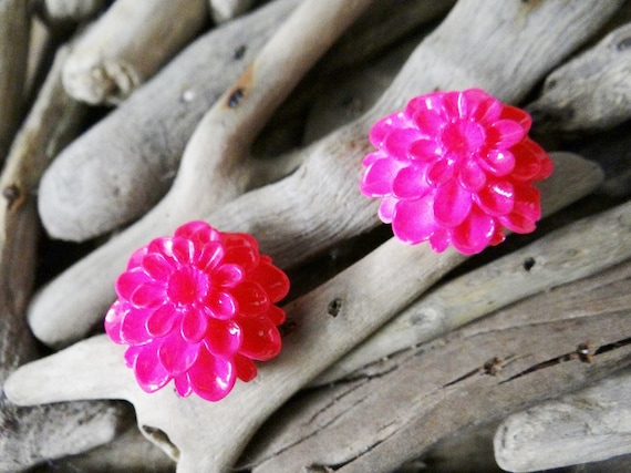 Pink UV Neon Fluoro Dahlia Studs Stud Earring Earrings Flower Fluro Fluorescent Fluoroscent Ultraviolet Flatback Cabochon