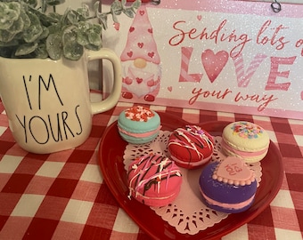 Fake Macaroon: Valentine's Tiered Tray Decor