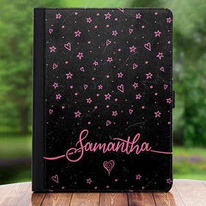 custom case voor iPad, leren PU Gepersonaliseerd met tablethoes met initialen 360 draaibare hoes voor appelroze, zwartmarmerontwerpen