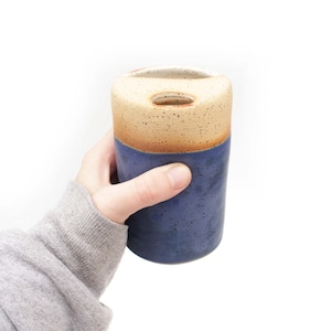 Taza de viaje de cerámica azul índigo para llevar / Texas Wheel Throwd Speckled Stoneware Iced Coffee Tea Tumbler / Hecho a mano listo para enviar regalo imagen 1