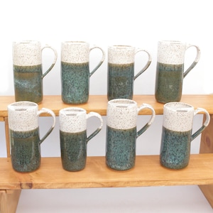 Vaso de viaje de gres verde moteado: Vaso de cerámica hecho a mano para llevar. imagen 9