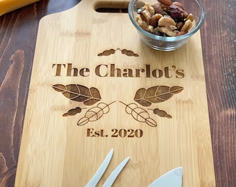 Personalized Cutting Board with Last Name and Est Date, Custom Wedding Gift for Couple, Engraved Wooden Kitchen Board, Bridal Shower Gift