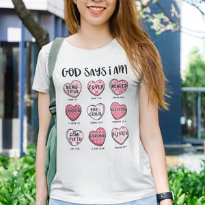 God Says I am Strong Shirt, Faithful Valentines T-Shirt, Inspirational Valentines Tee, Bible Verse Valentine's Sweatshirt imagen 1