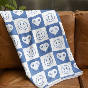 Personalisierte Valentinstagsdecke, Make my Heart Smile und Herzdecke, karierte lächelnde Gesichtsdecke, All Smiles Custom Blanket Blue