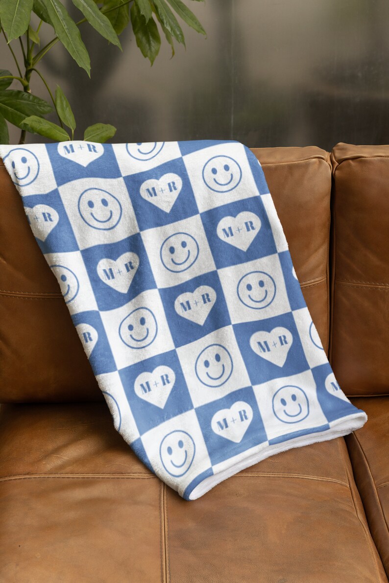 Personalisierte Valentinstagsdecke, Make my Heart Smile und Herzdecke, karierte lächelnde Gesichtsdecke, All Smiles Custom Blanket Blue