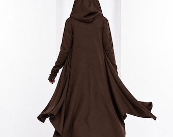 Dunkelbrauner Kapuzenumhang für Cosplay, langer, schwingender Elfenmagier-Strickumhang