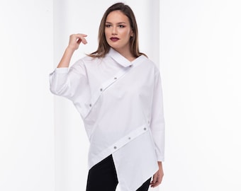 Chemise asymétrique, chemise extravagante, chemise d’été blanche, chemise femme, styles amples, chemise minimaliste, chemise blanche oversize, vêtements urbains