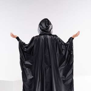 Impermeabile oversize con cappuccio, felpa con cappuccio boho-gotica, lungo cappotto nero a mantella, giacca antipioggia cyberpunk, cappotto nero a soffietto