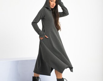 Asymmetrische swingjurk met capuchon: katoenen maxi-goth hoodiestijl