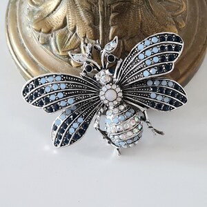 Vintage sparkling brooch, Butterfly, shiny crystals, vintage jewelry, brooсh insect