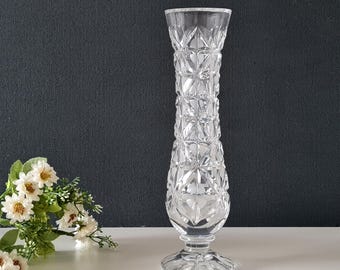 ヴィンテージソビエトクリスタル花瓶、背の高い細長い花瓶、カット