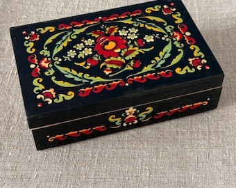 Vintage Hand-Painted Wooden Jewelry Box – Soviet Folk Art Floral Design – 1970s USSR Black Lacquer Trinket Box