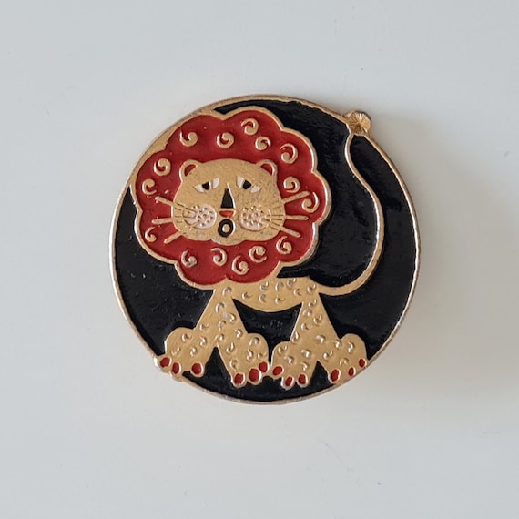 Lion, Children's badge, Vintage pin, Collectible … - image 1