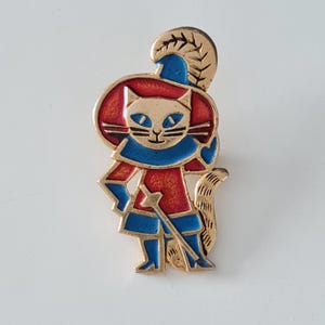 El Gato con Botas, insignia soviética vintage, pin esmaltado para niños, gato divertido, pin narrativo, personaje de dibujos animados