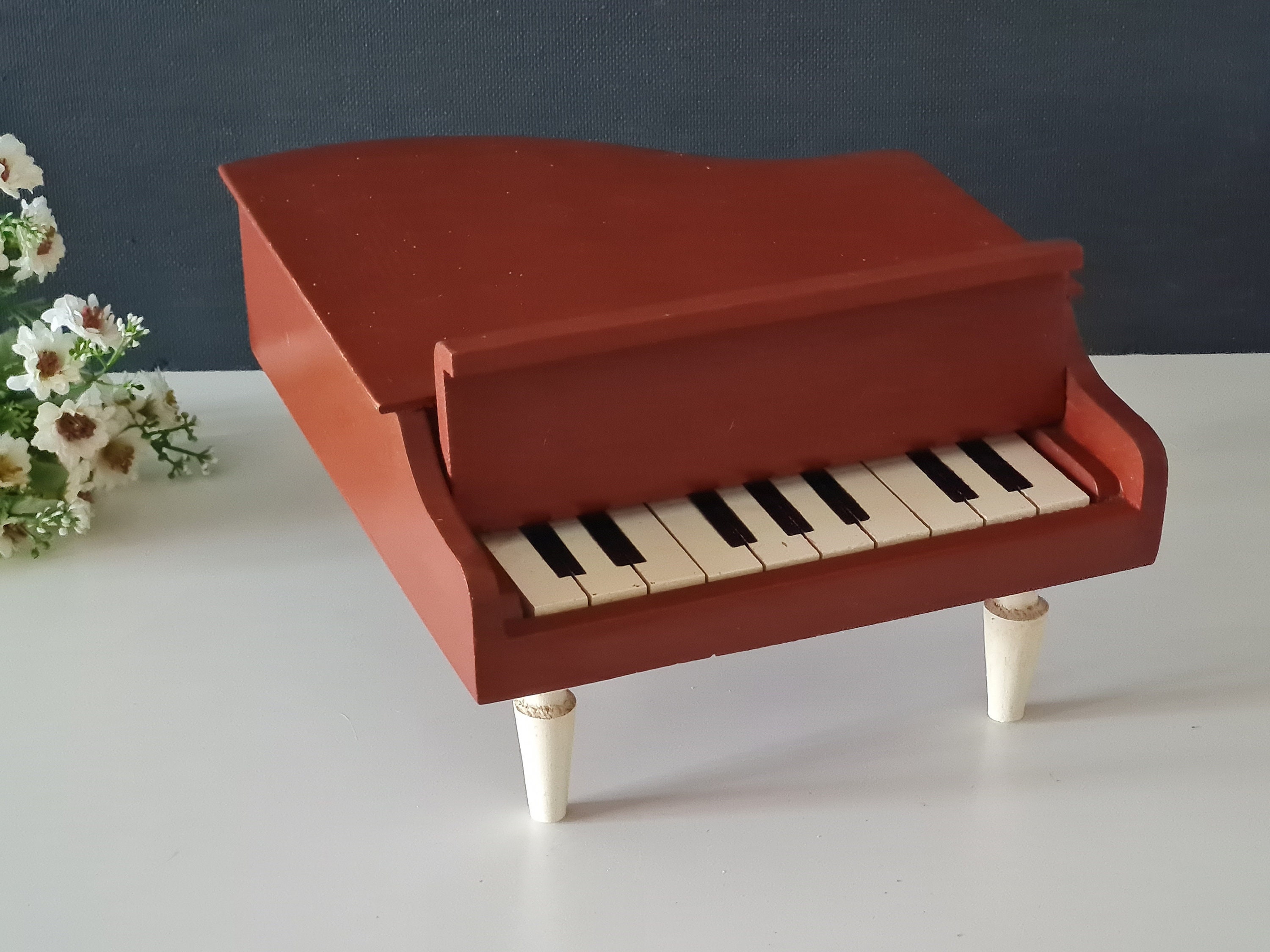 antiguo piano infantil de 12 teclas dificil - Comprar Videojogos e Consolas  descatalogados no todocoleccion