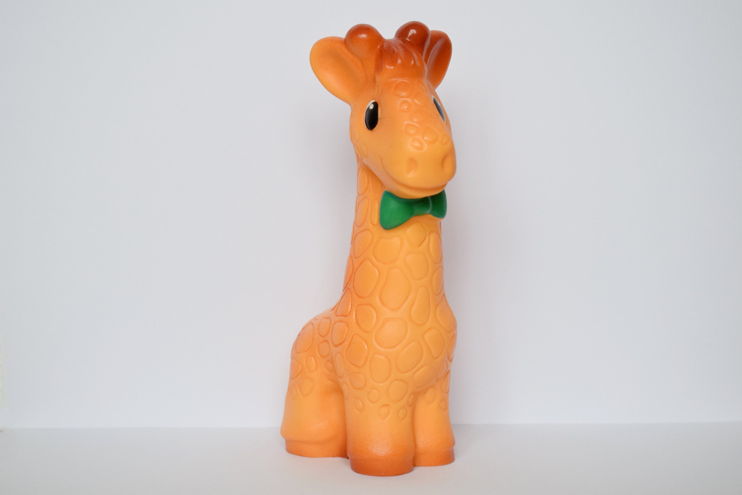 giraffe rubber toy