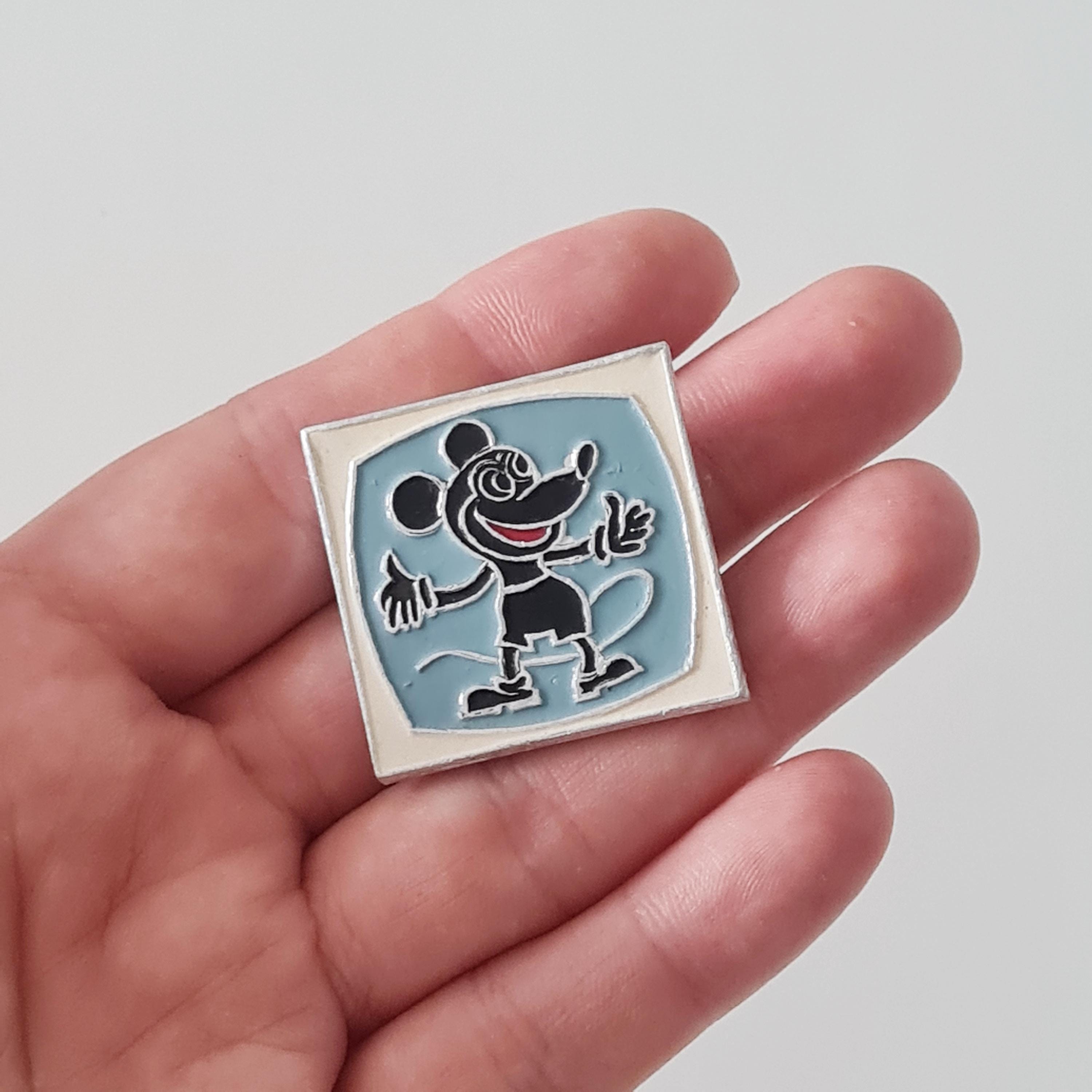 ソビエト ヴィンテージ バッジ マウス、子供用バッジ、エナメルピン