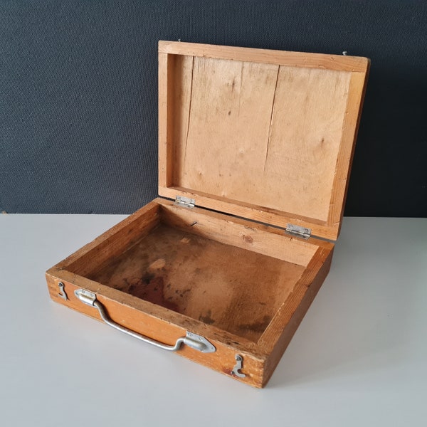 Small vintage wooden suitcase, wooden box with metal handle, Artists box, Vintage Travel paint box