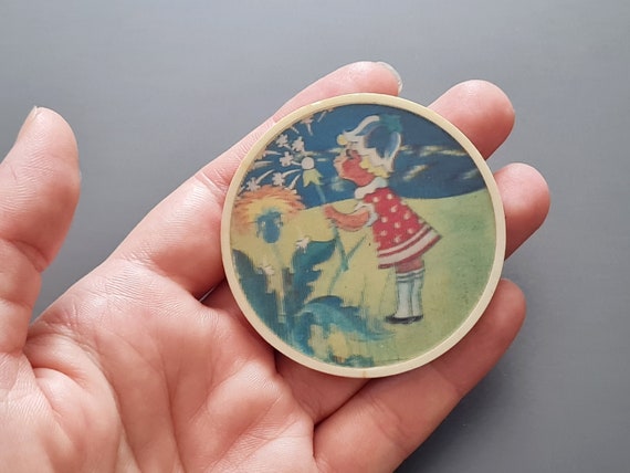 Soviet vintage badge, USSR, Russian pin, 3D badge… - image 2