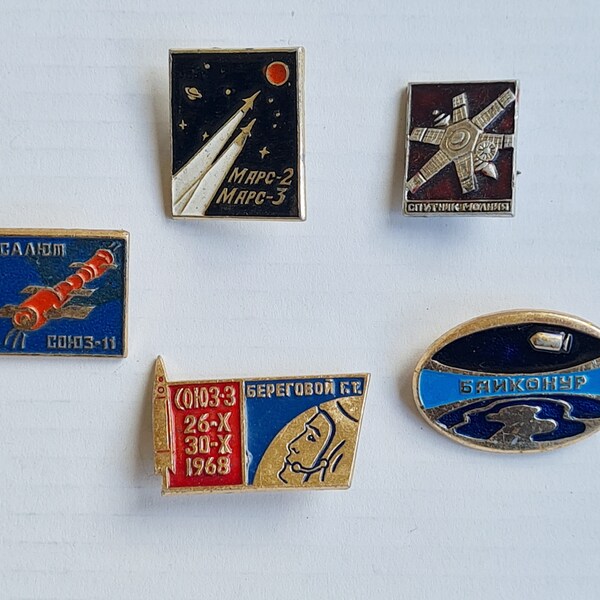 Soviet badges. Cosmonaut, Yuri Gagarin, Space, Cosmos, Baikonur