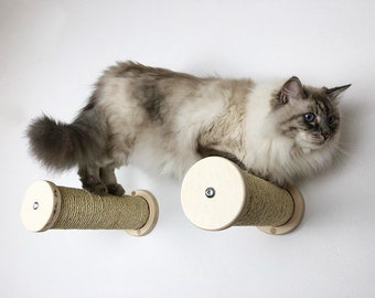 Wall-mounted cat scratching post | Cat furniture | AthletiCat - Made in Italy