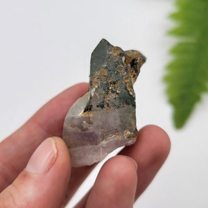 Chlorite included Amethyst Point. Terminated Amethyst with Chlorite. 100% Natural Formation. Nigeria.