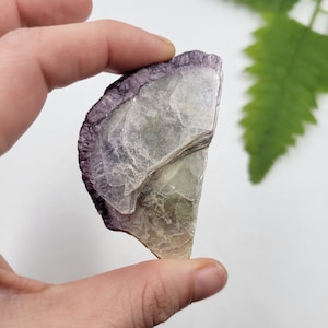 Lepidolita de janela bruta: Mica roxa natural do Brasil