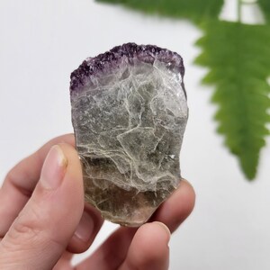 Lepidolita de janela bruta: Mica roxa natural do Brasil