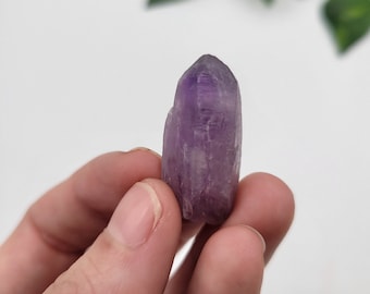 ナイジェリア、タラバ産のトゥトゥクリフスアメジスト - Etsy 日本