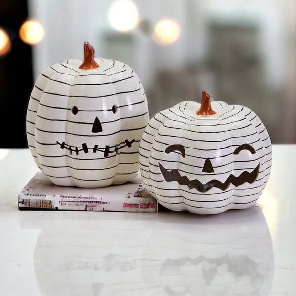 BW modernes Halloween-Dekor, minimalistisches Halloween-Wohndekor, LED-Kürbis, handbemalter Herbst, leuchtende Kürbisse
